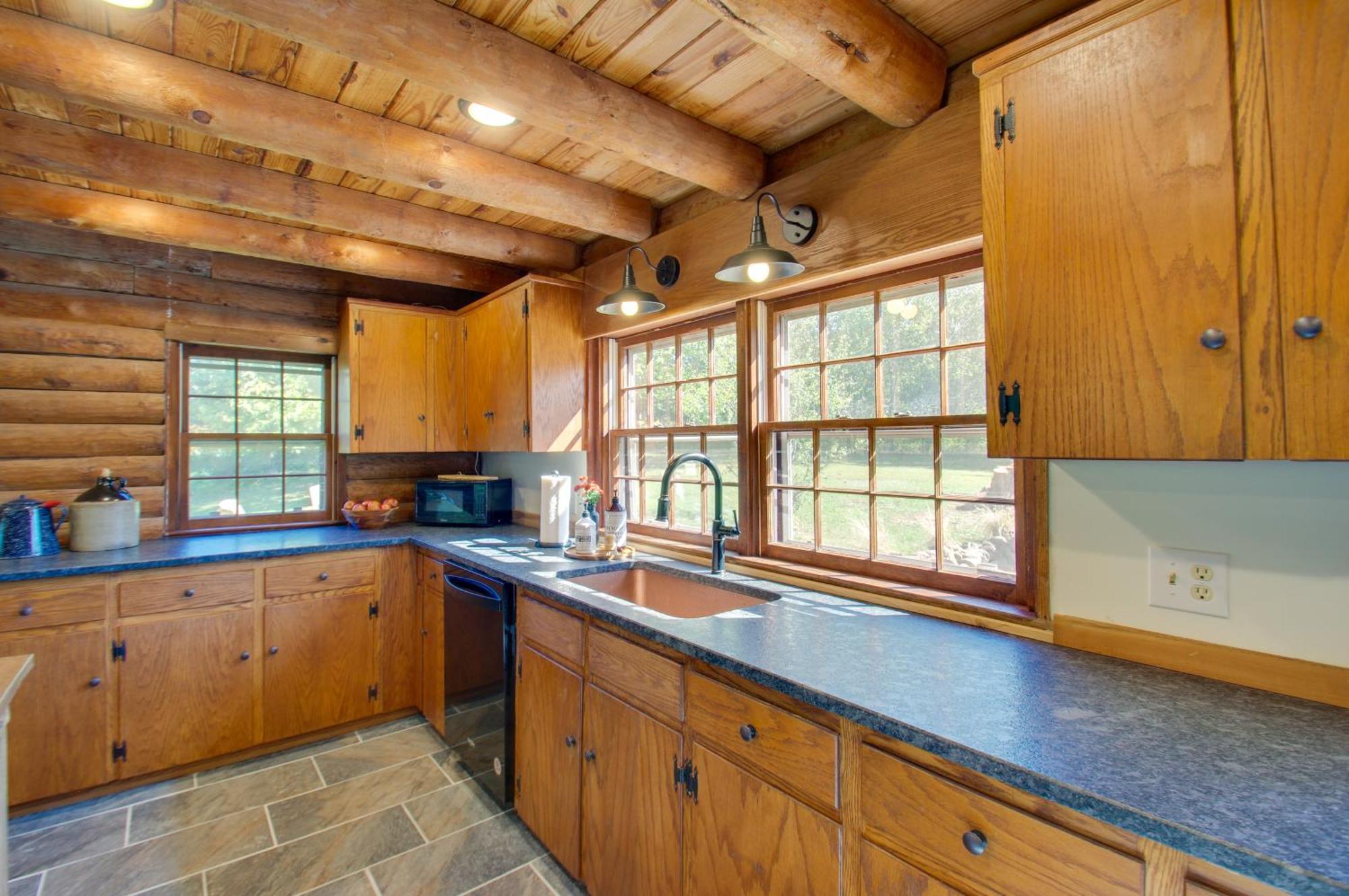 Cozy Log Cabin Getaway With Fire Pit And 3 Acres! Ruckersville Exterior foto