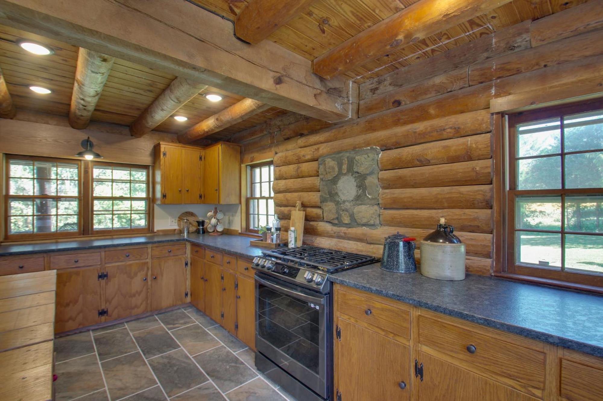 Cozy Log Cabin Getaway With Fire Pit And 3 Acres! Ruckersville Exterior foto