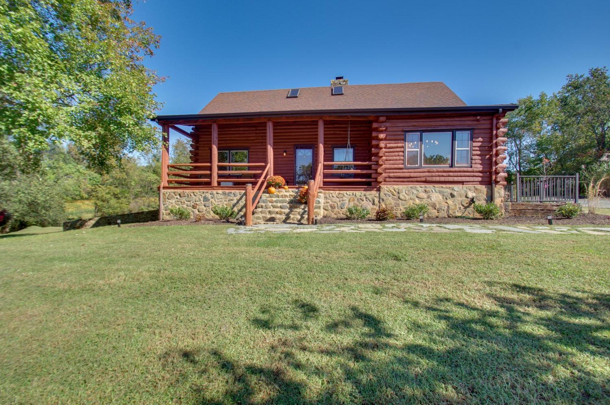Cozy Log Cabin Getaway With Fire Pit And 3 Acres! Ruckersville Exterior foto